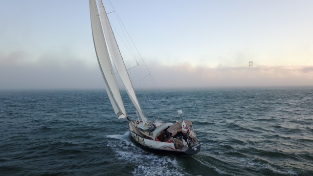 Awesome under sail drone&nbsp;footage