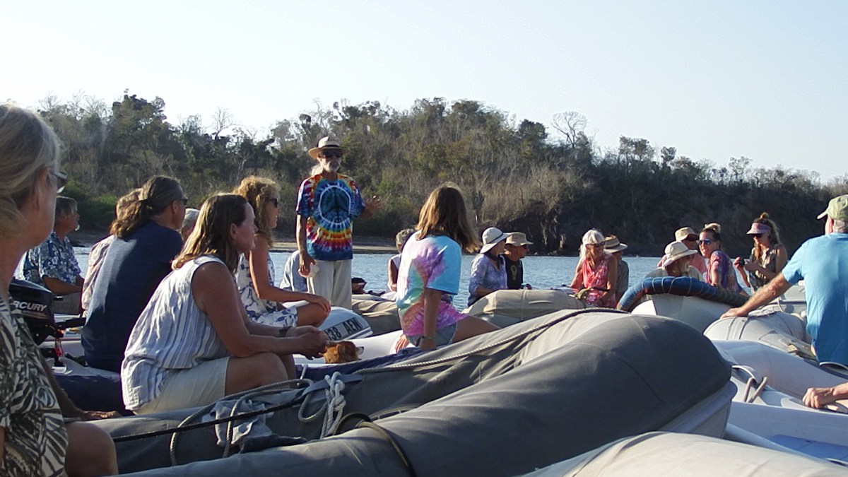 Tenacatita dinghy raft-up! A Hippie-Heart beats&nbsp;faster.